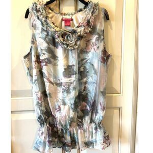 Sunny Leigh Tank Top - Size Medium